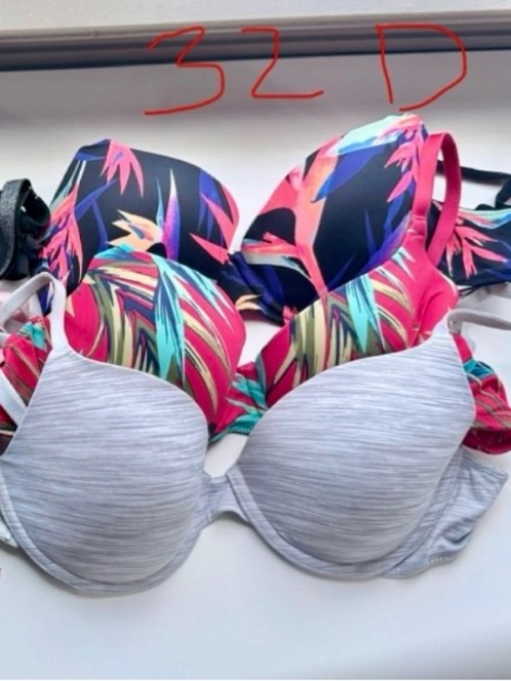 VS Pink Bra Lot - 32D